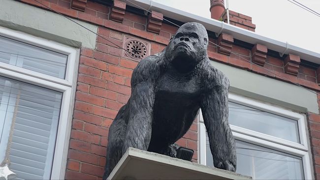 How a Garden Gorilla Sparked Britain’s Latest Neighbourhood War